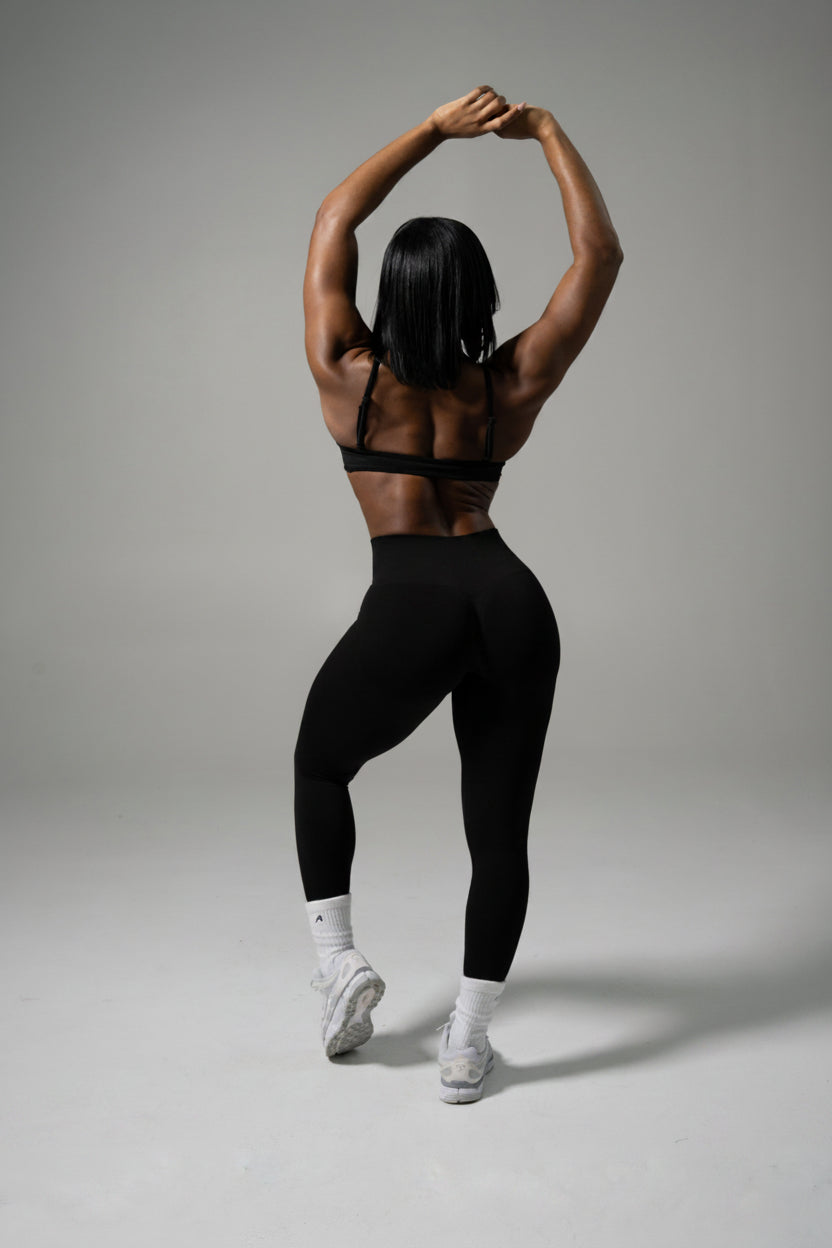 Velera Women's Pump Mid Rise Seamless Leggings - Black women's workout leggings detail view