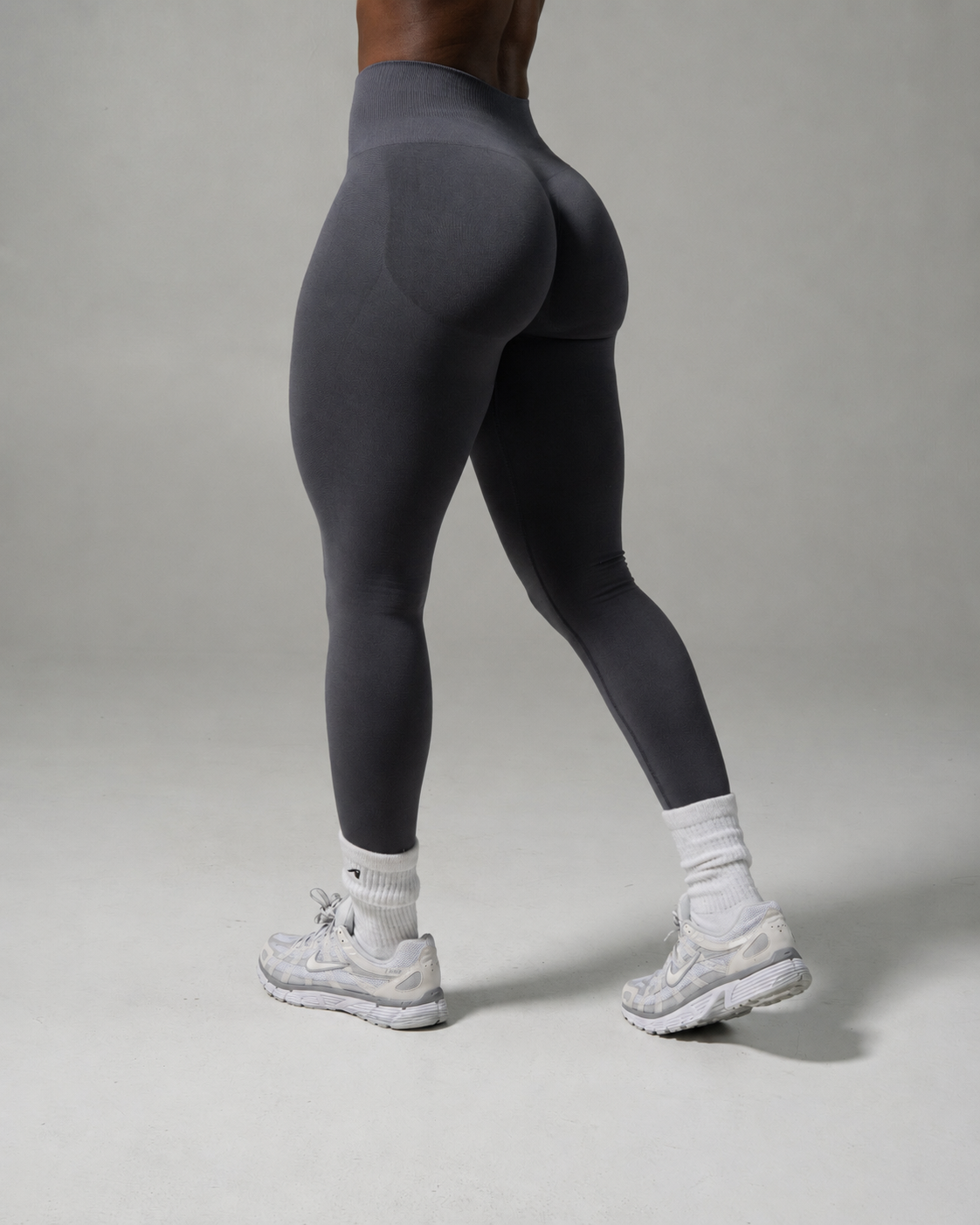 Velera Women's Pump Mid Rise Seamless Leggings - Thunderstorm